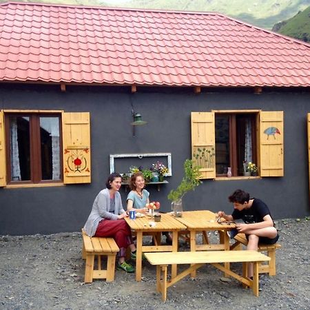 Sno House In Kazbeg Hotel Екстериор снимка