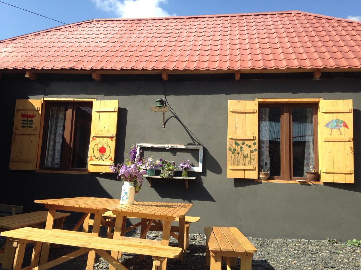 Sno House In Kazbeg Hotel Екстериор снимка