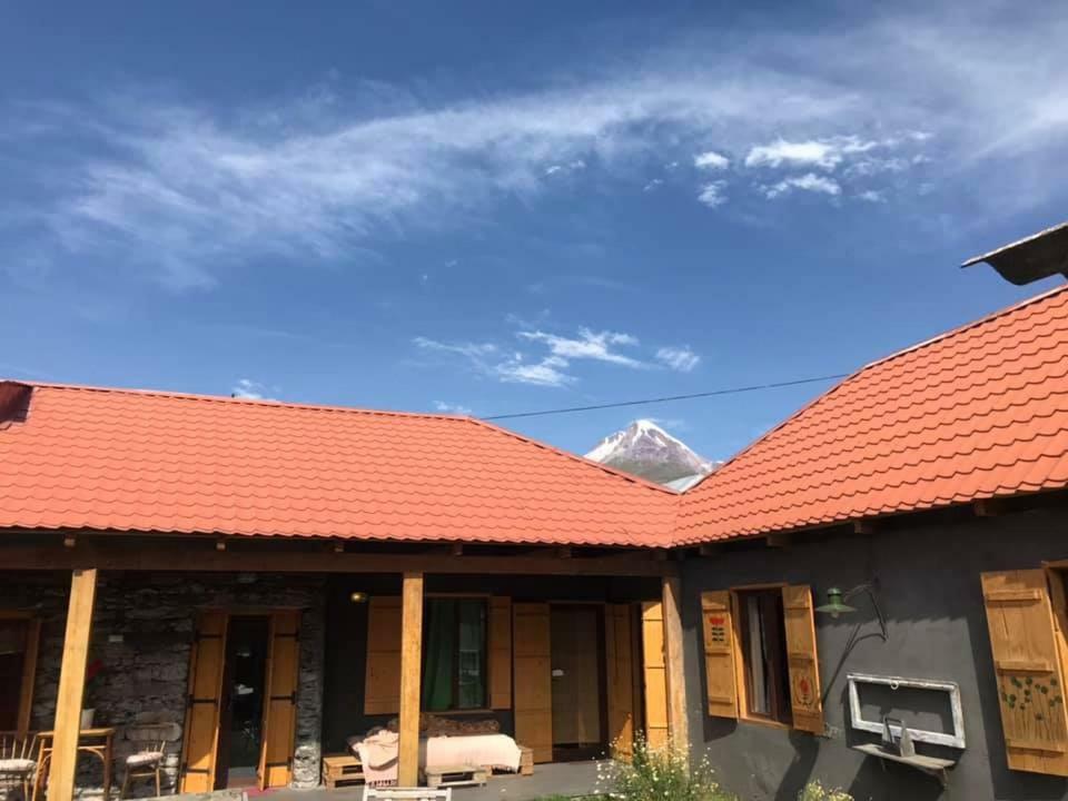 Sno House In Kazbeg Hotel Екстериор снимка